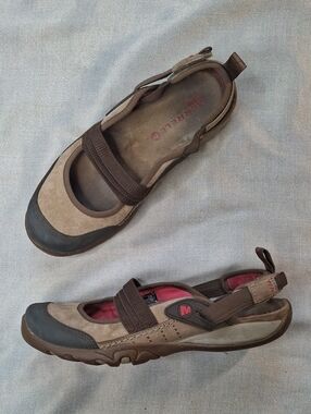 Merrell Kangaroo Brown Suede Mary Jane Slingback Hiking Sandals Size 7 (J57504)